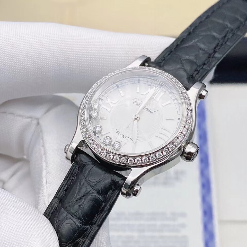 Chopard萧邦 全新全套快乐钻系列腕表 【全新全套】CHOPARD萧邦快乐钻系列自动机械女士腕表 热门新款 表径30mm 精钢后镶高品质真钻 优雅高贵 精致大方 上手超美💕最新12月保卡 原表46700 精钢原钻12万多 这个超值🉐️