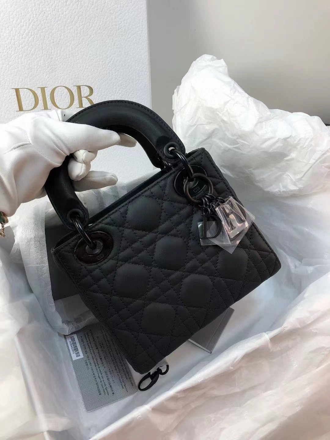 Dior迪奥 全黑哑光三格戴妃包 全❤️保存品DIOR 迪奥 戴妃包soblack 全黑哑光牛皮黑色三格磨砂扣 爆款 超难买17*14.5*8cm 23编码附件盒子尘袋 卡好价💰