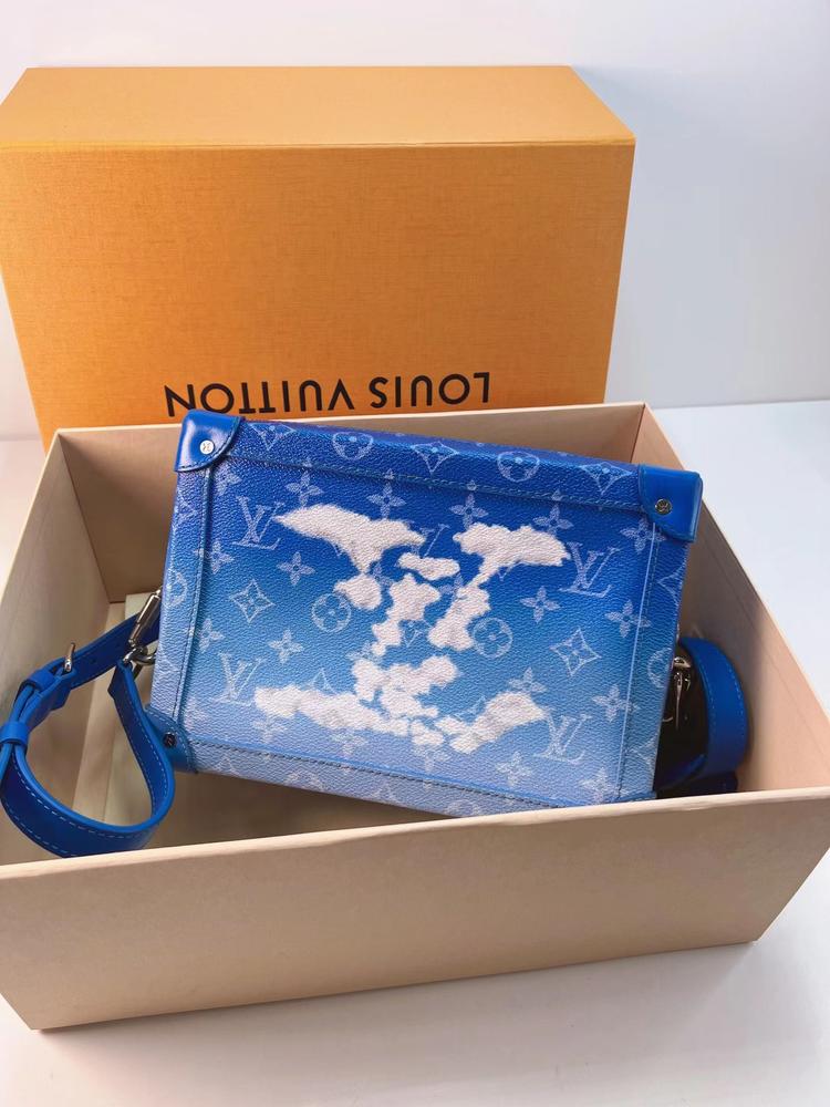 Louis Vuitton 路易威登 限量款蓝天白云soft trunk软盒子包