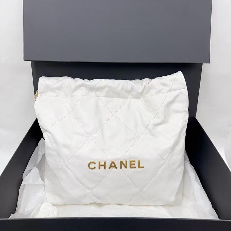 Chanel 香奈儿 未使用品芯片款白色22bag