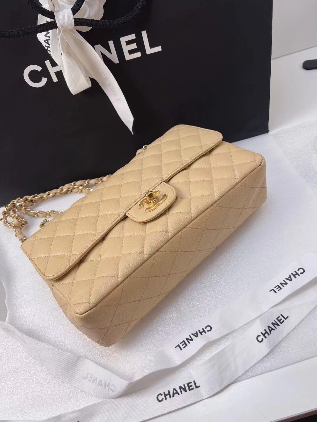 Chanel香奈儿 奶茶色金扣荔枝牛皮CF 99新香奈儿CHANEL CF 中号 米金/奶茶色 荔枝皮 单肩包 17镭射无卡 专柜公价80000++ 好价💰