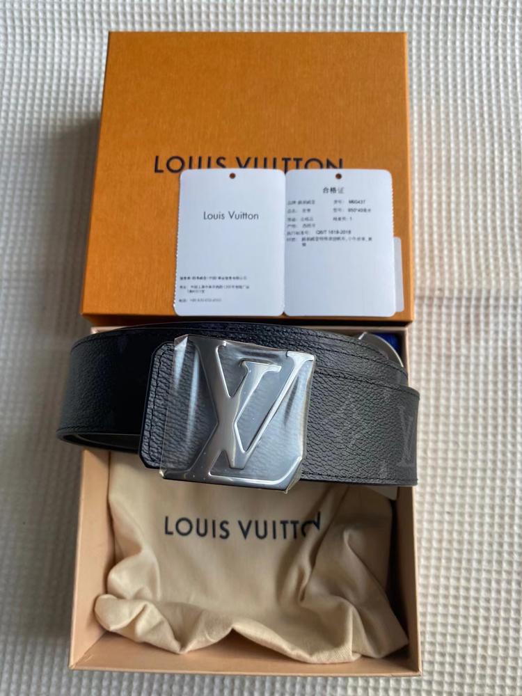 Louis Vuitton 路易威登 全新全膜黑花皮带
