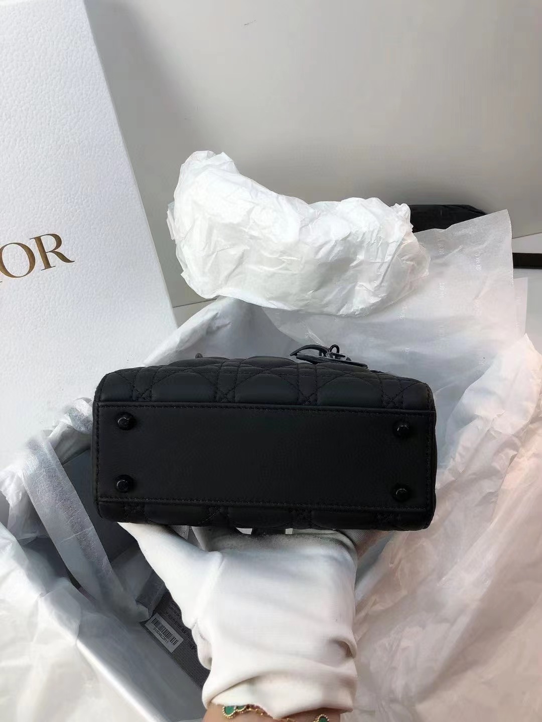 Dior迪奥 全黑哑光三格戴妃包 全❤️保存品DIOR 迪奥 戴妃包soblack 全黑哑光牛皮黑色三格磨砂扣 爆款 超难买17*14.5*8cm 23编码附件盒子尘袋 卡好价💰