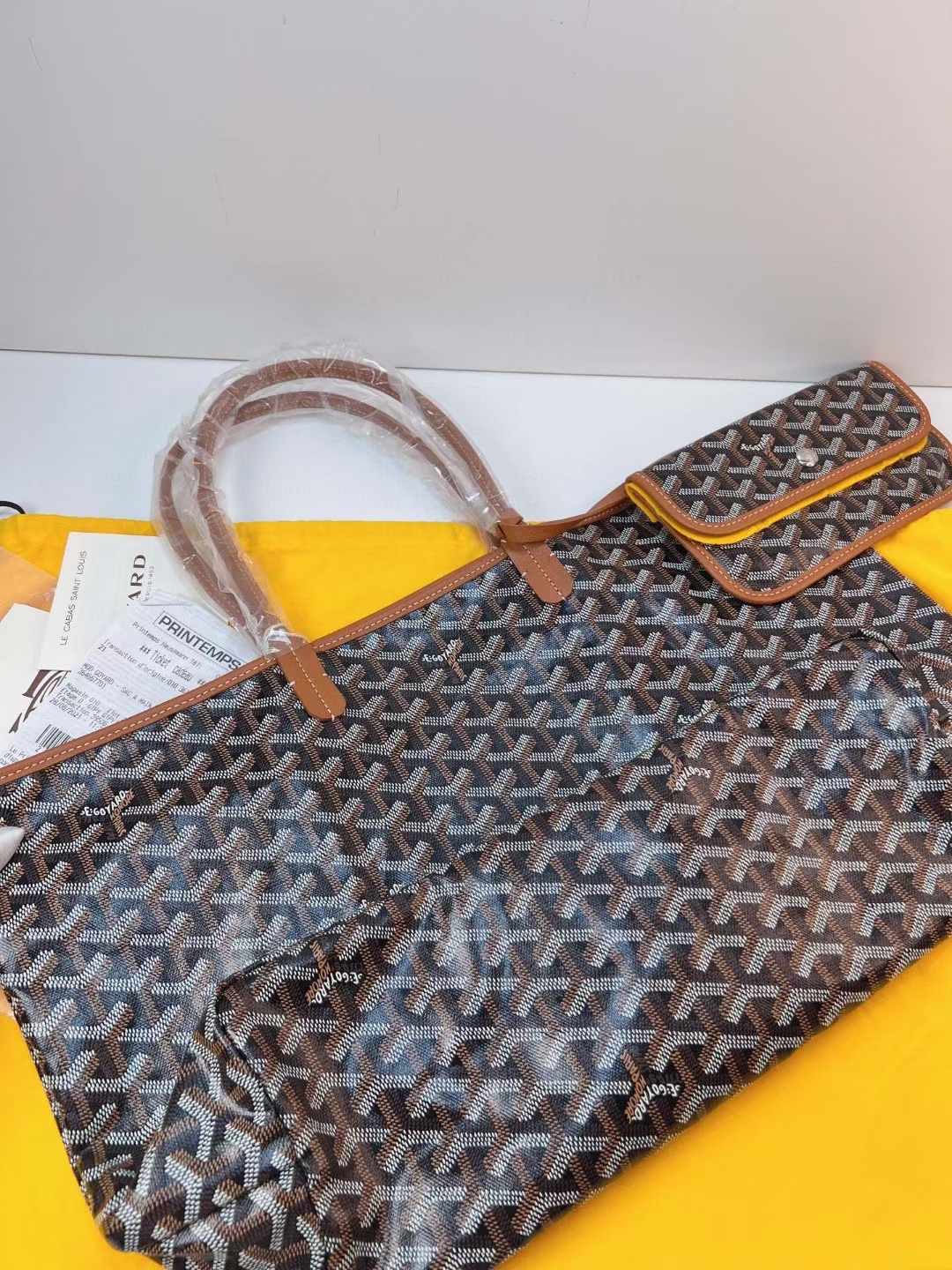 Goyard高雅德 全新Saintlouis tote中号子母包 全❤️Goyard 戈雅经典SaintLouis Tote 中号 子母购物袋尺寸34*27  世界上最轻的包 黑棕配色💕更有复古范儿～专柜预定几个月～配件：防尘袋说明书吊牌21年票🎫好价💰