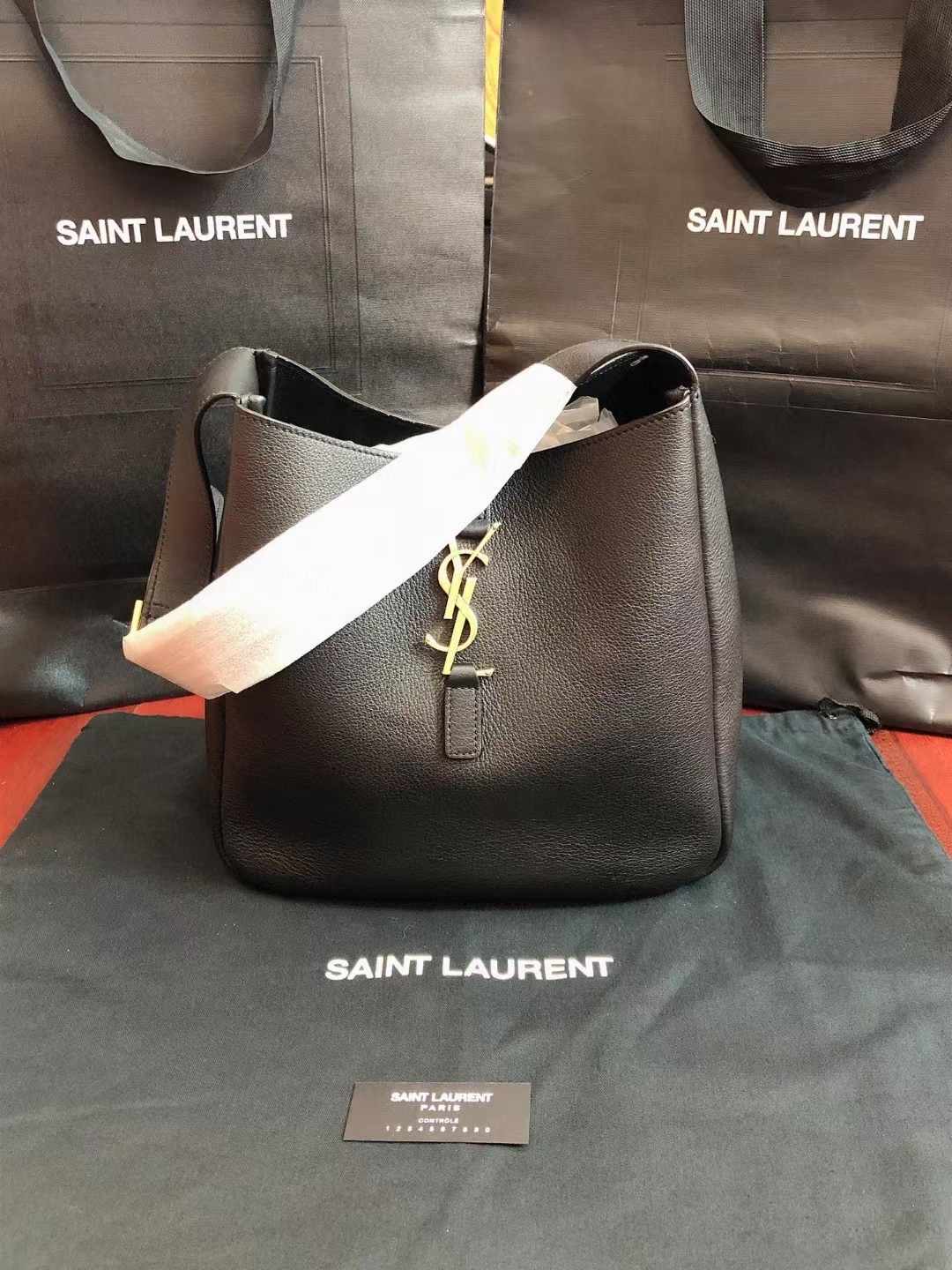 Saint Laurent 圣罗兰 黑金LE5A7水桶流浪包小号