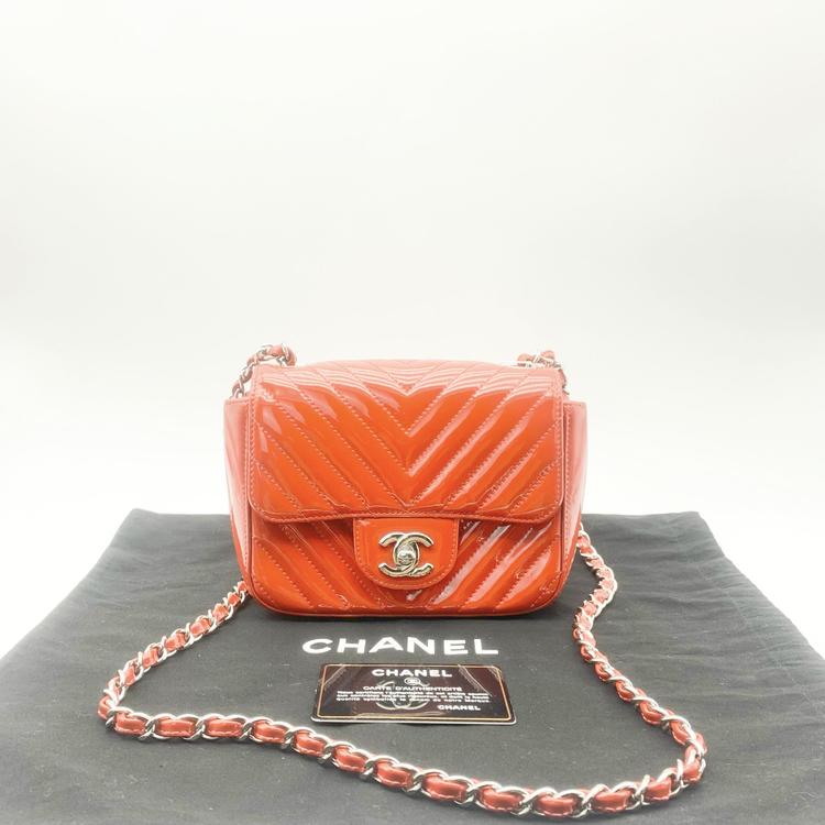 Chanel 香奈儿 红银V纹漆皮方胖子mini CF链条包