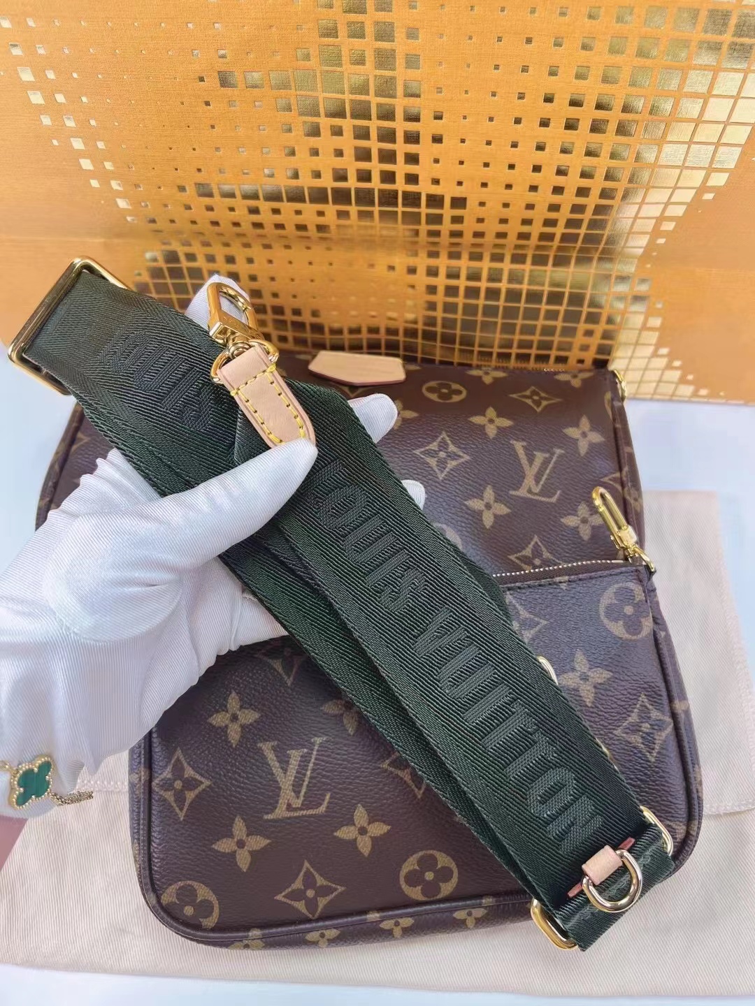 Louis Vuitton 路易威登五合一绿色肩带款| iLux