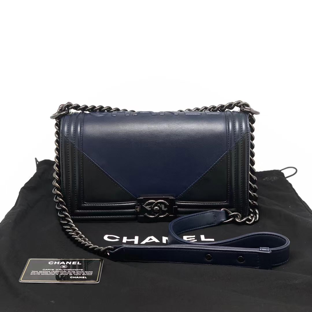 Chanel 香奈儿 拼色珐琅扣leboy中号