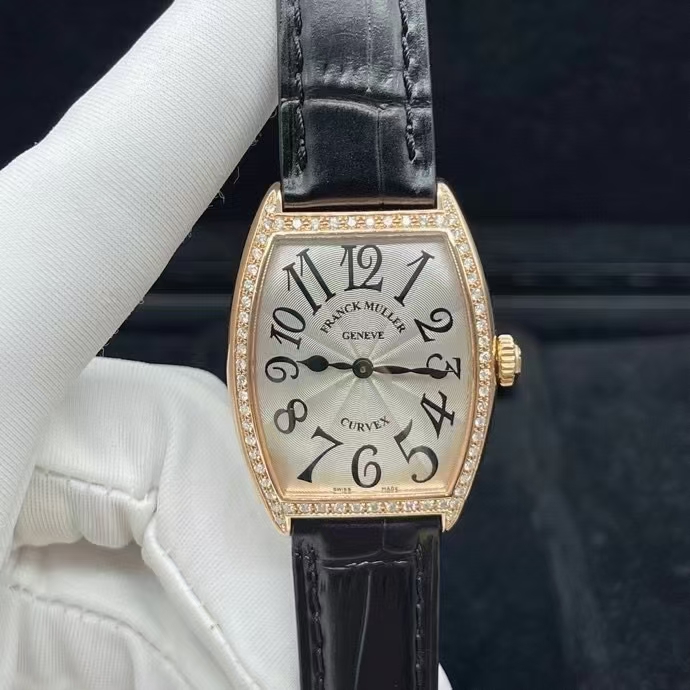 Franck Muller 法兰克穆勒 18K玫瑰金酒桶型腕表