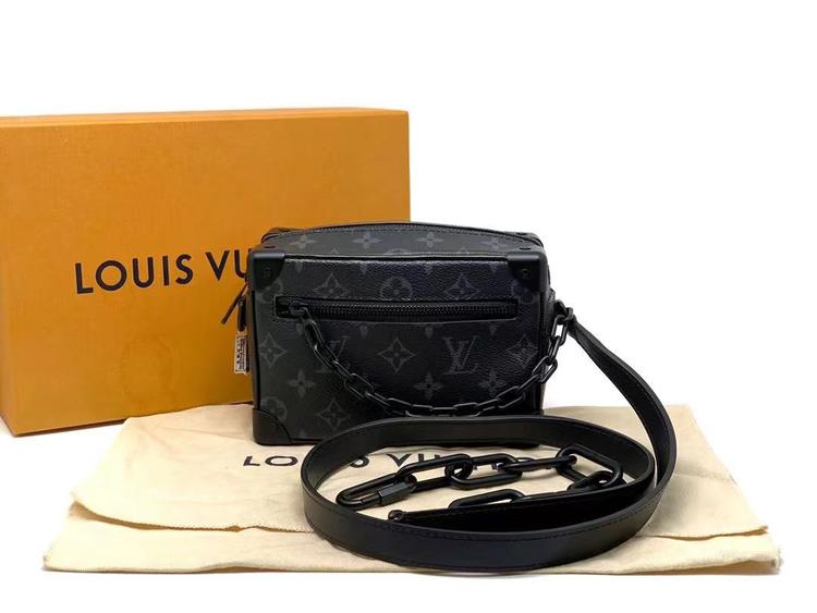 Louis Vuitton 路易威登 黑花黑武士Soft Trunk盒子包芯片款