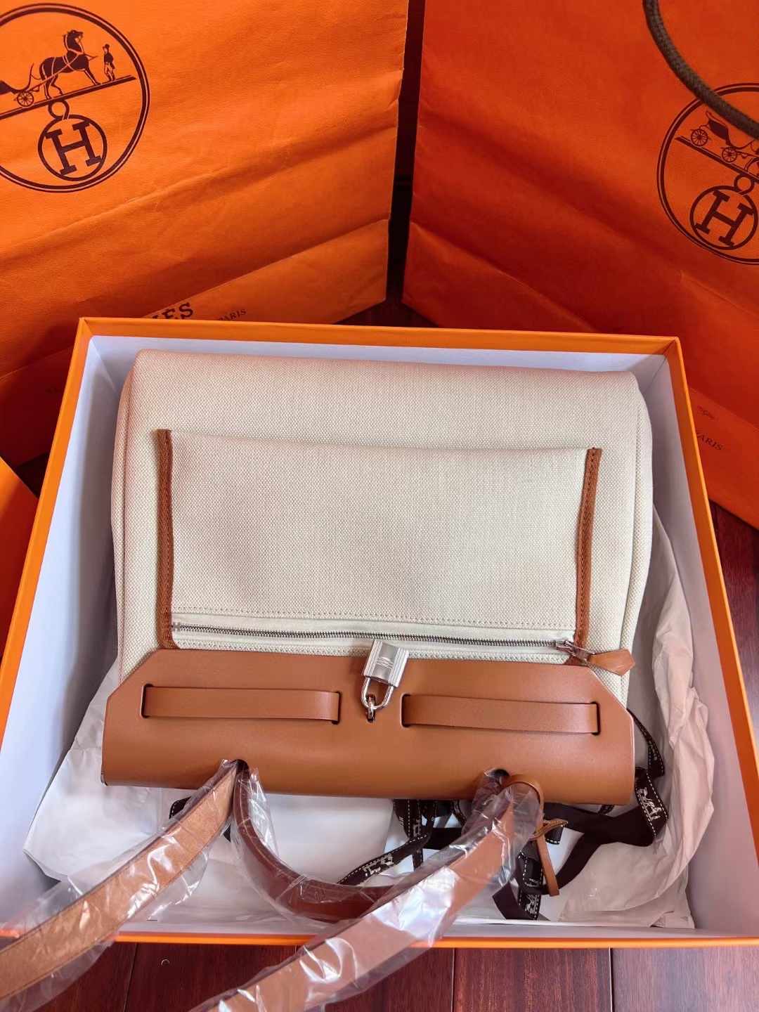 Hermes爱马仕 冰川白银扣herbag 31 全❤️爱马仕 Hermes 冰川白31 Herbag银扣 B刻 五金带膜，神仙配色 附件盒子 尘袋 🔒🔑好价💰