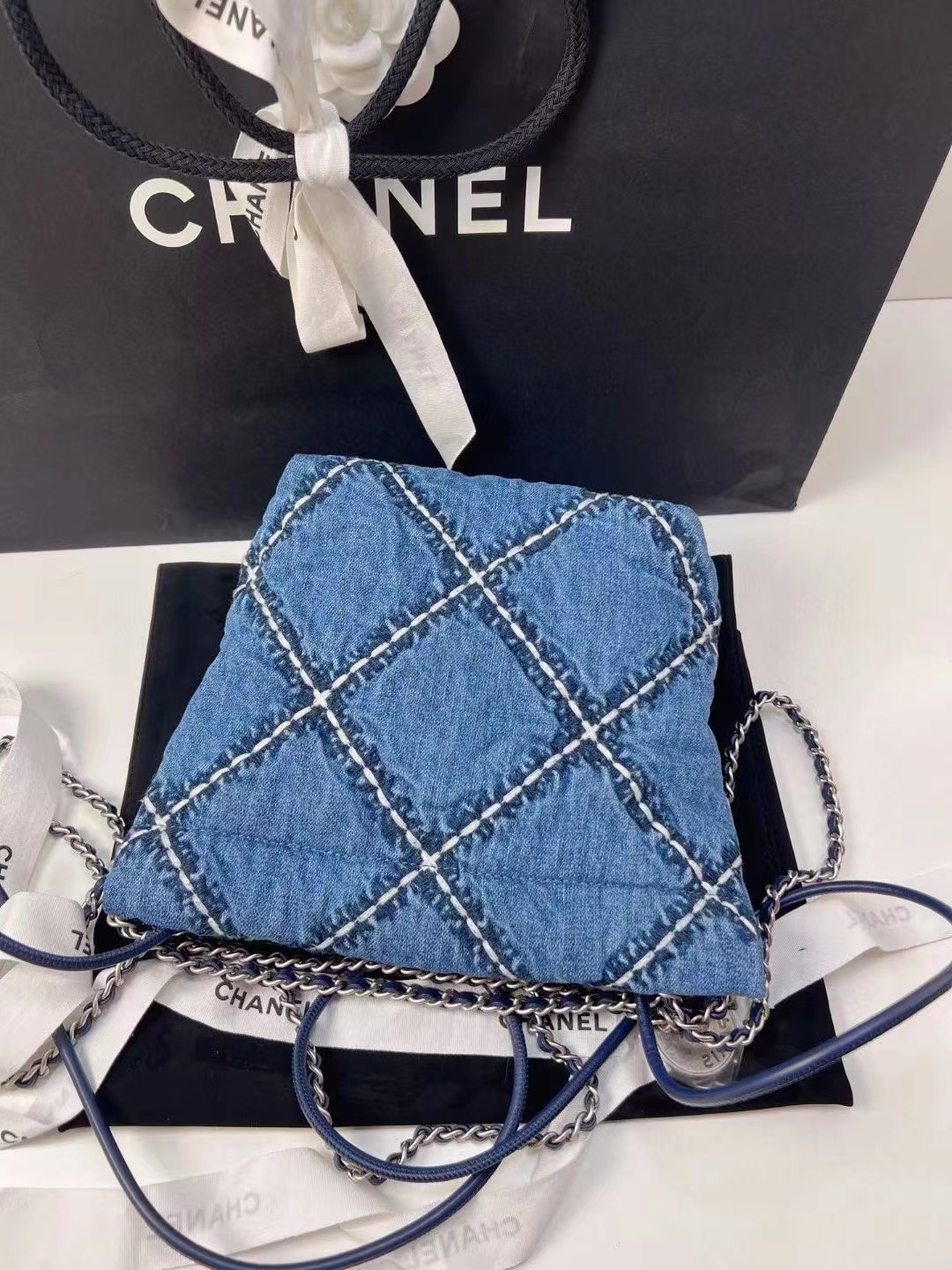 Chanel香奈儿 全新24P丹宁22bag mini 全❤️Chanel 香奈儿24P 字母logo 22bagmini 丹宁牛仔做旧 芯片迷你 附件尘袋💰