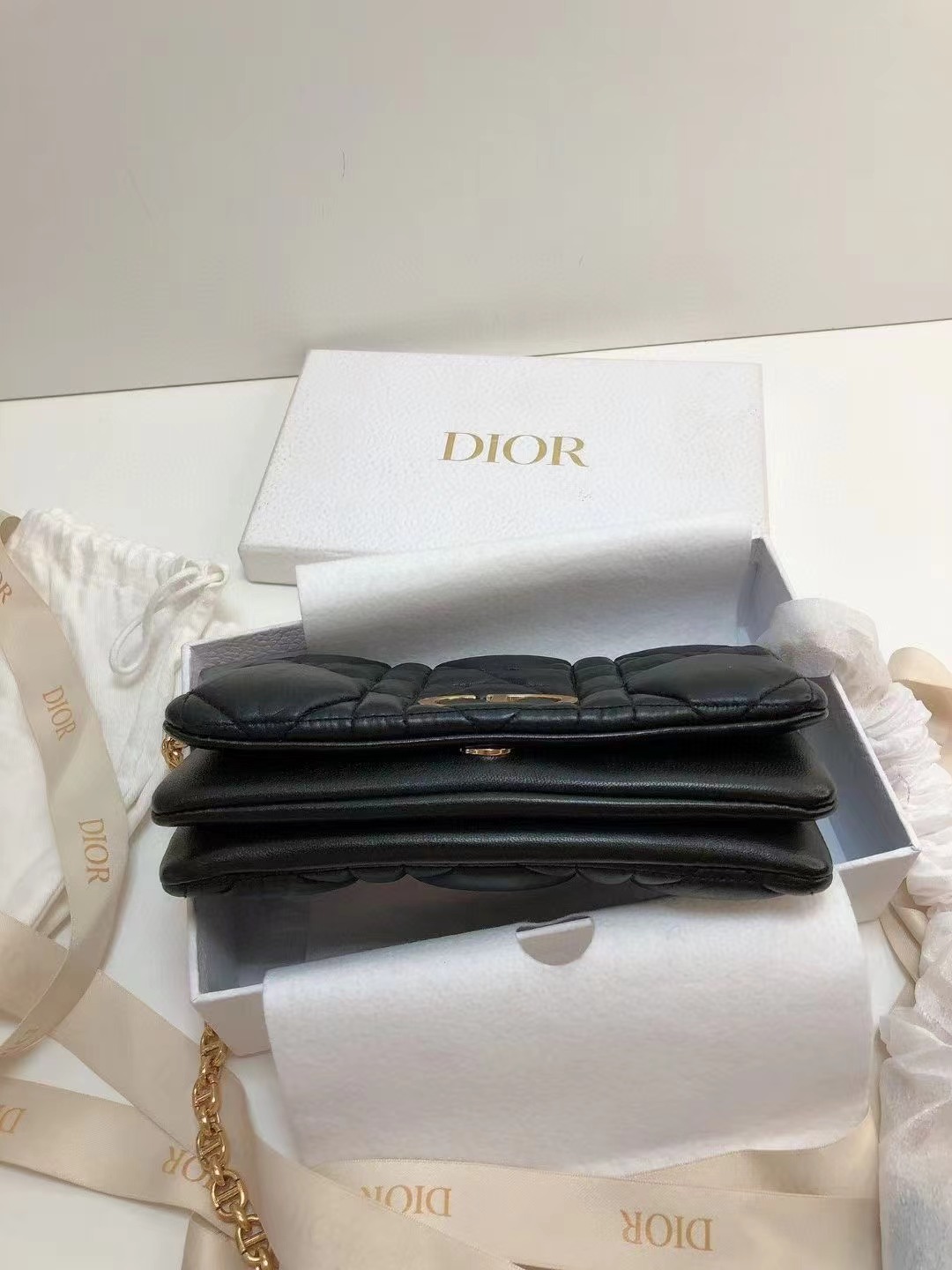 Dior迪奥 黑金Caro泡芙包 全❤️保存品Dior caro 小号 黑金 泡芙包 19*12 22年购 附件盒子尘袋 好价💰