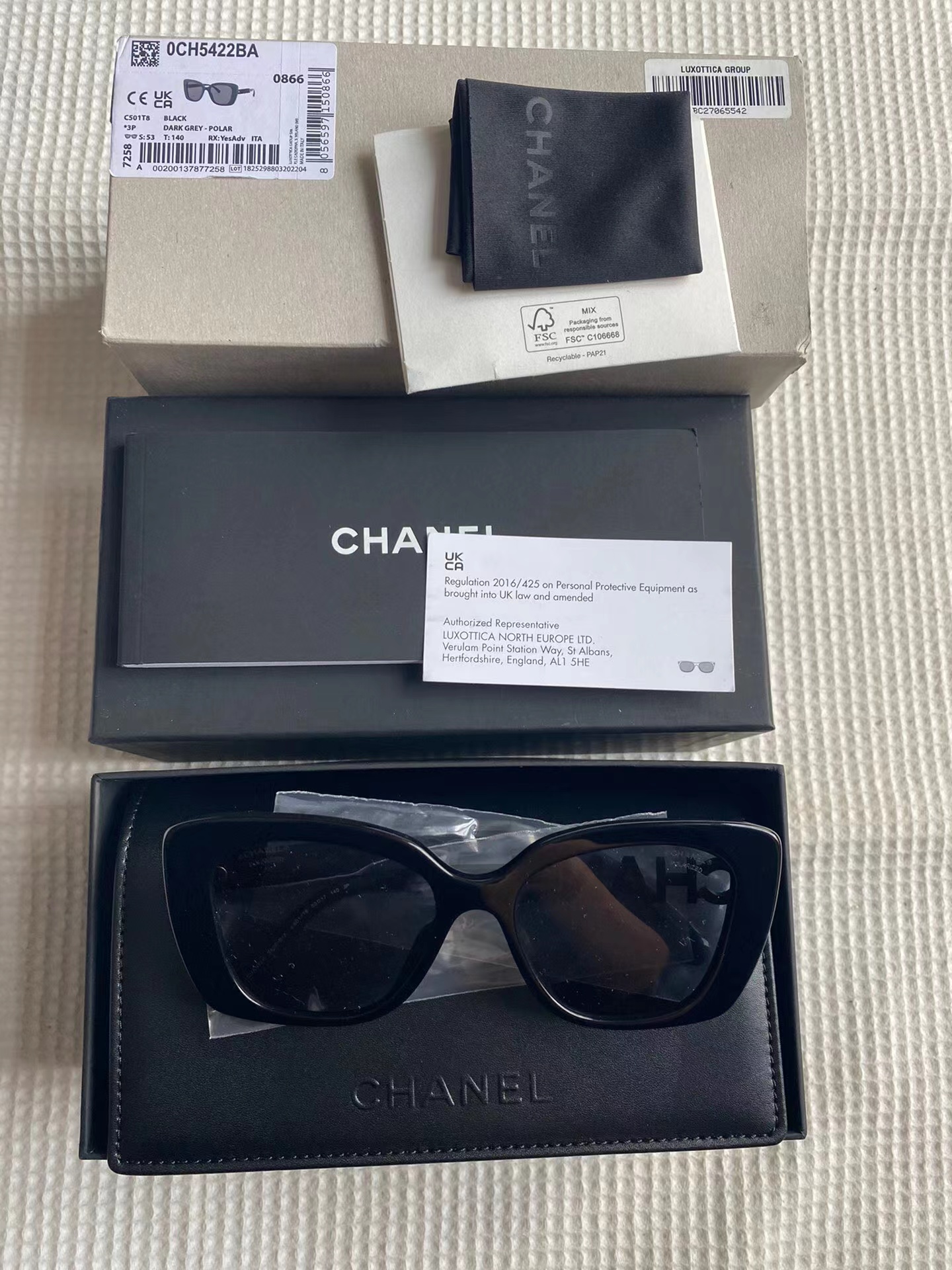 Chanel 香奈儿全新侧面水钻logo墨镜| iLux