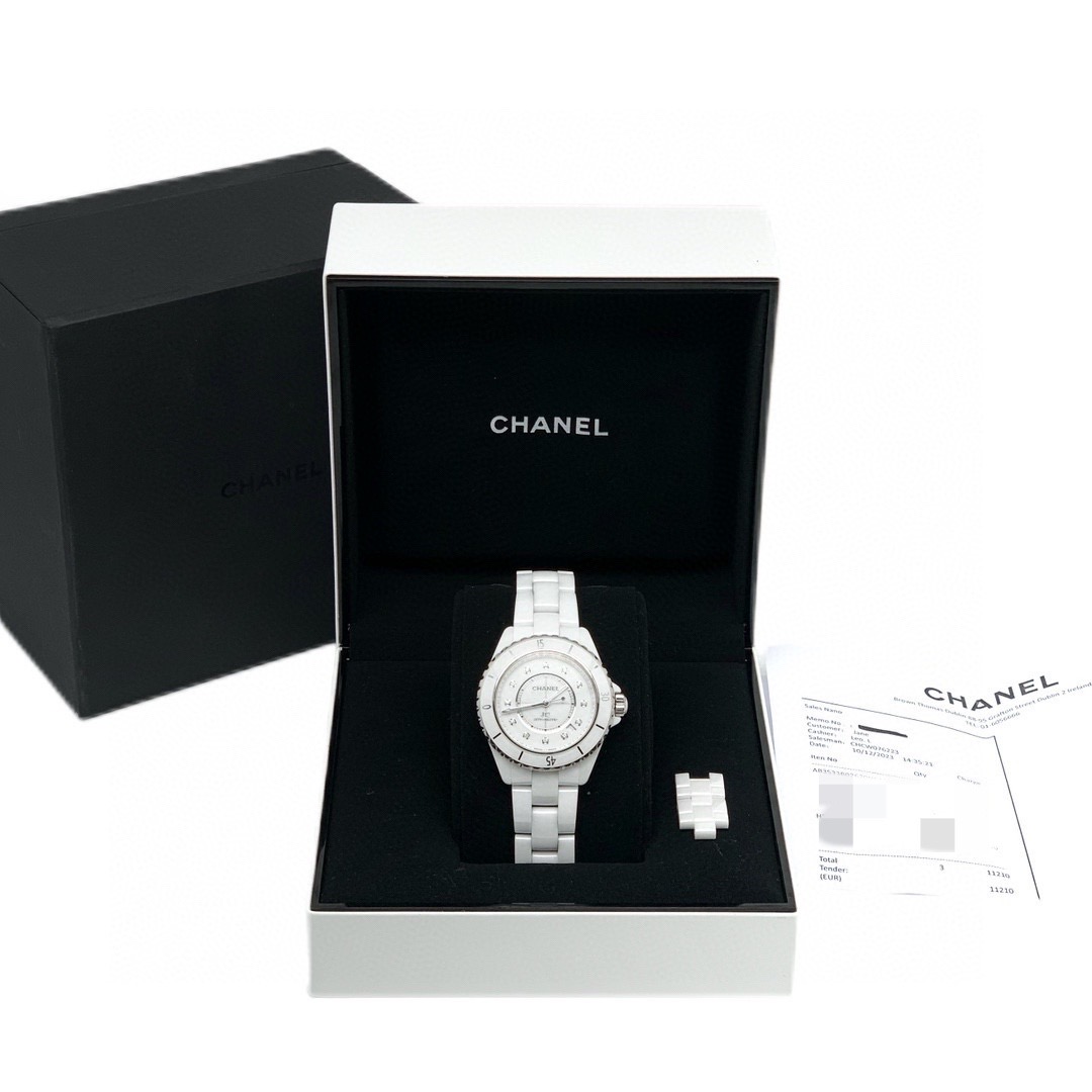 Chanel 香奈儿 Chanel J12 CALIBER 12.1白陶瓷腕表