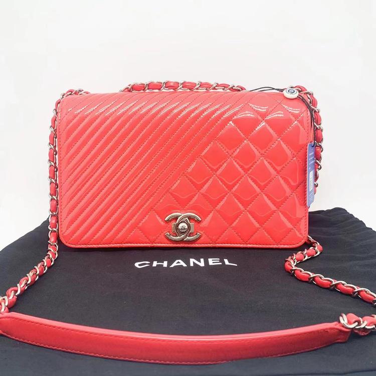 Chanel 香奈儿 珊瑚红漆皮翻盖链条包