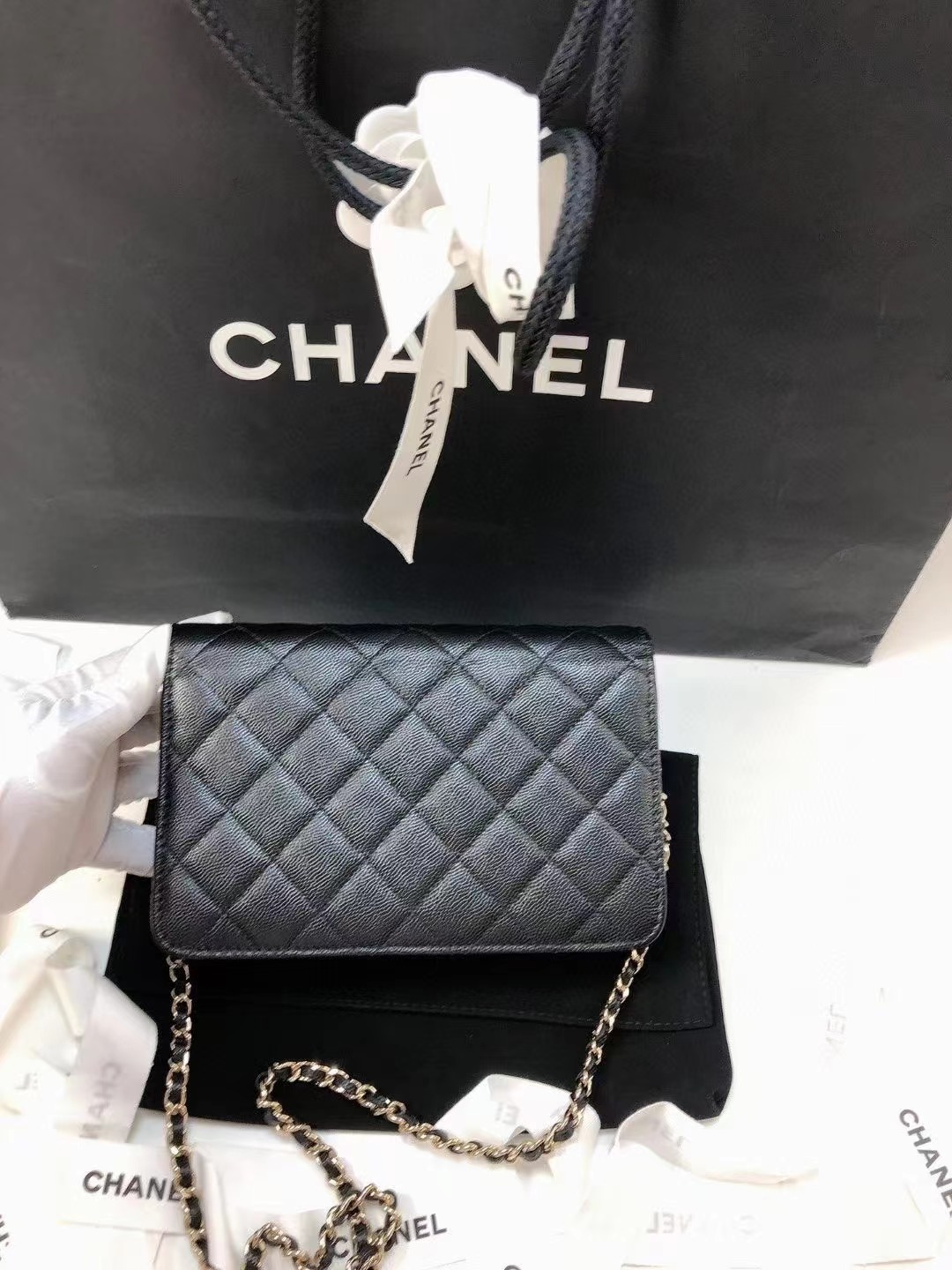 Chanel香奈儿 全新黑金22S钻扣woc 全❤️Chanel 香奈儿 黑金 22s胸针钻扣woc 发财包 鱼子酱皮 芯片款 附件尘袋好价💰