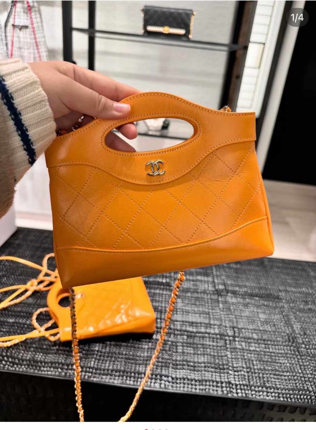 Chanel香奈儿 全新橘色24C 31bag nano 全❤️香奈儿 24c新款 31bag nano 横版mini 橘色🍊淡金扣 晚宴包～附件尘袋好价💰